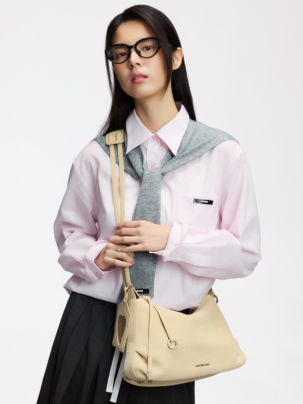 Donut Hobo Bag Top -Grain Cowhide – Small AMAZING SONG