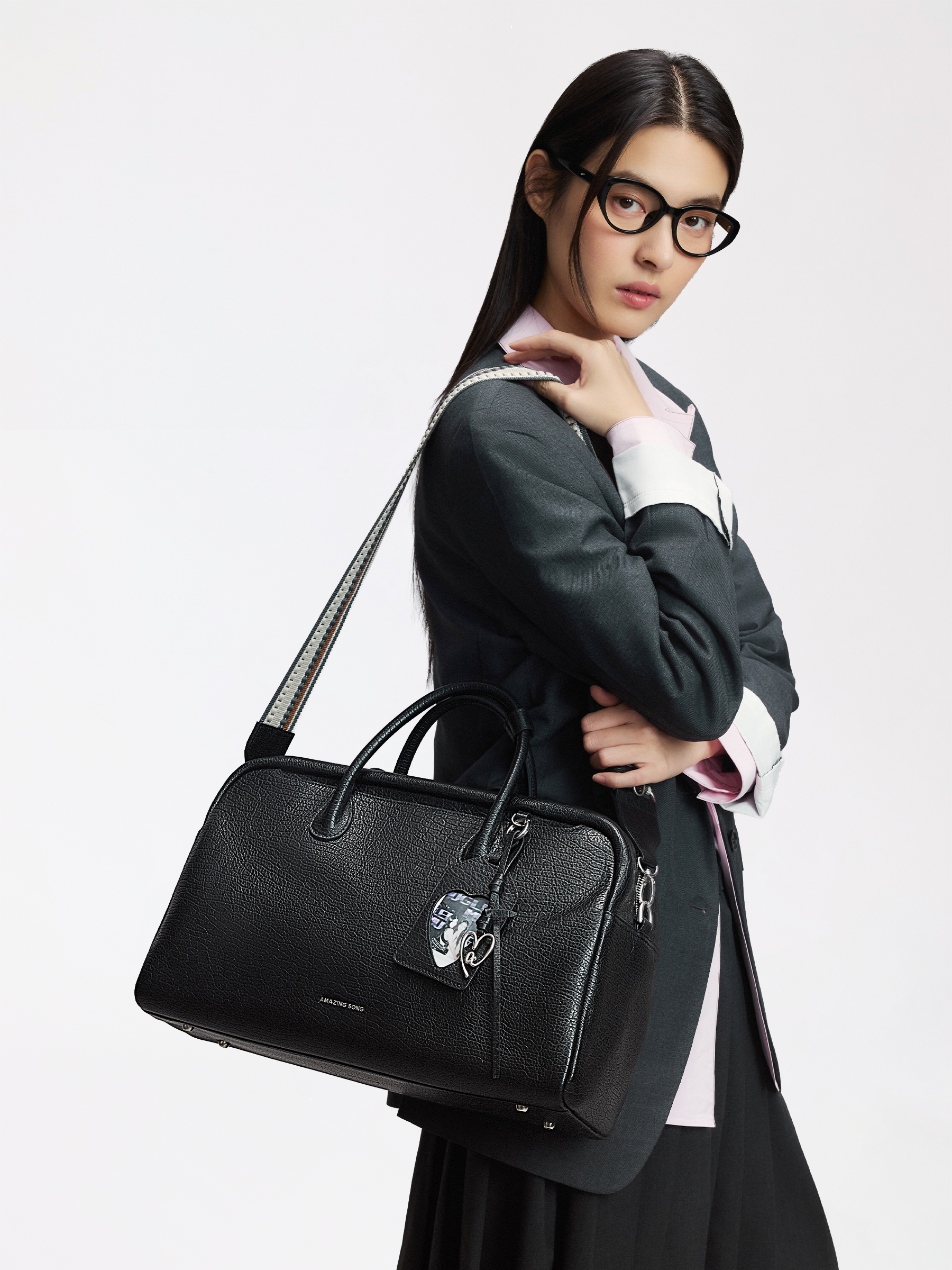Travel Boston Bag - Large AMAZING SONG