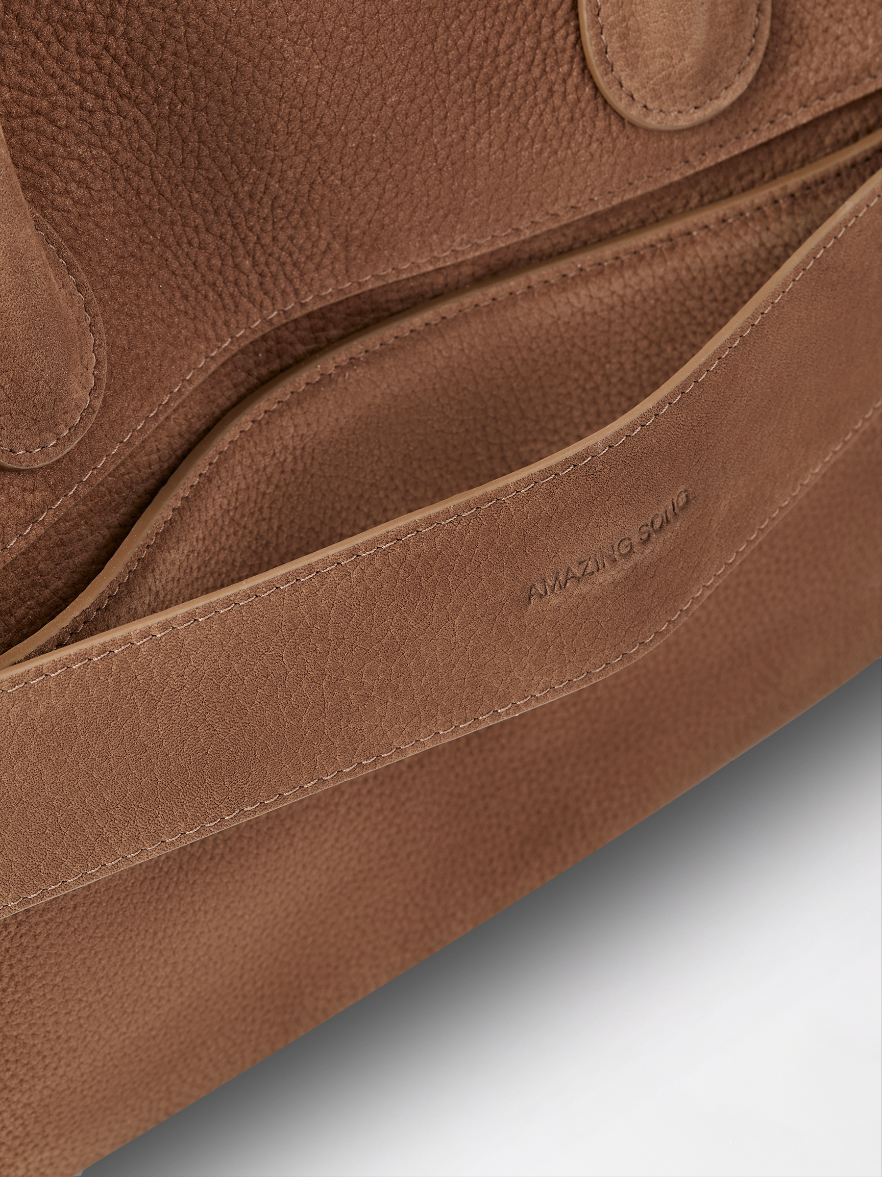 Travel Boston Bag - Large AMAZING SONG