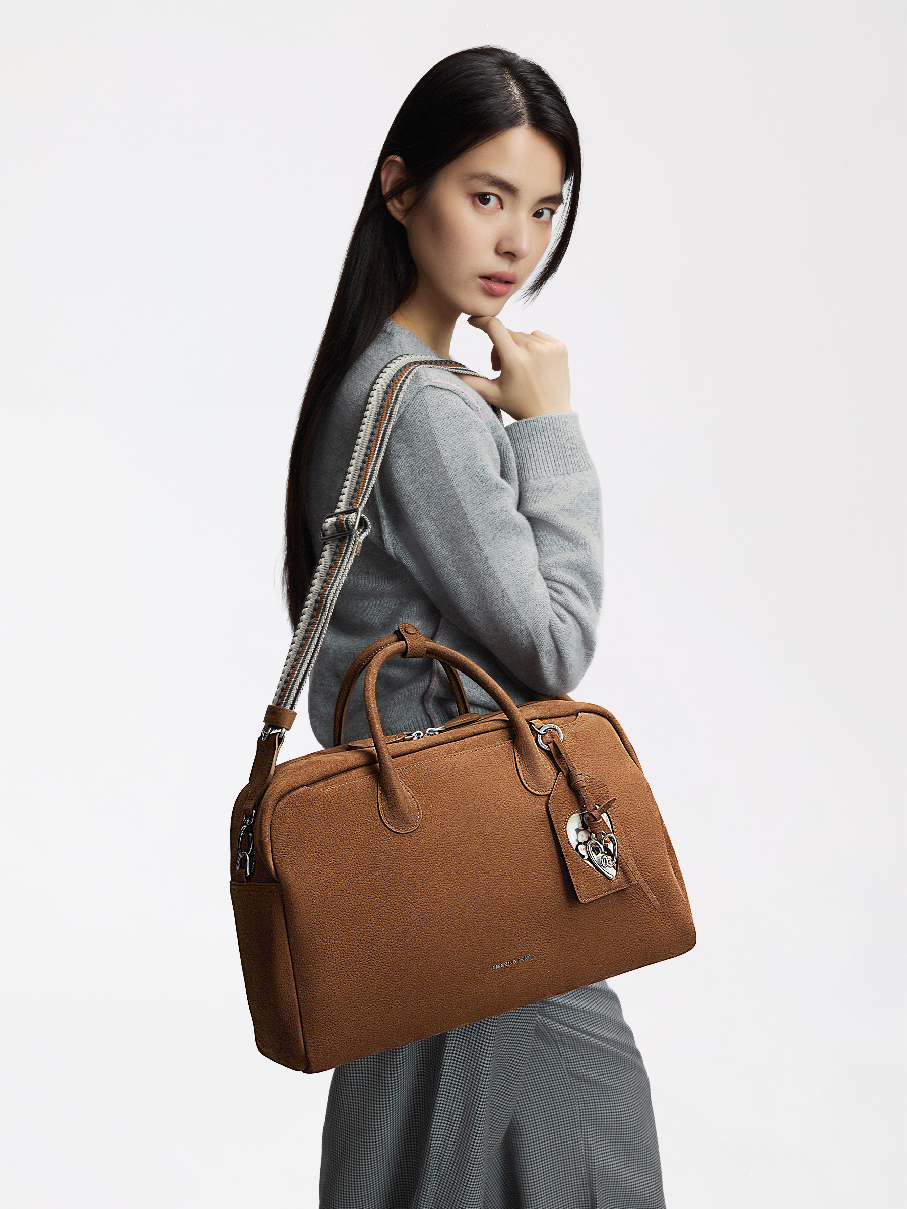 Travel Boston Bag - Large AMAZING SONG