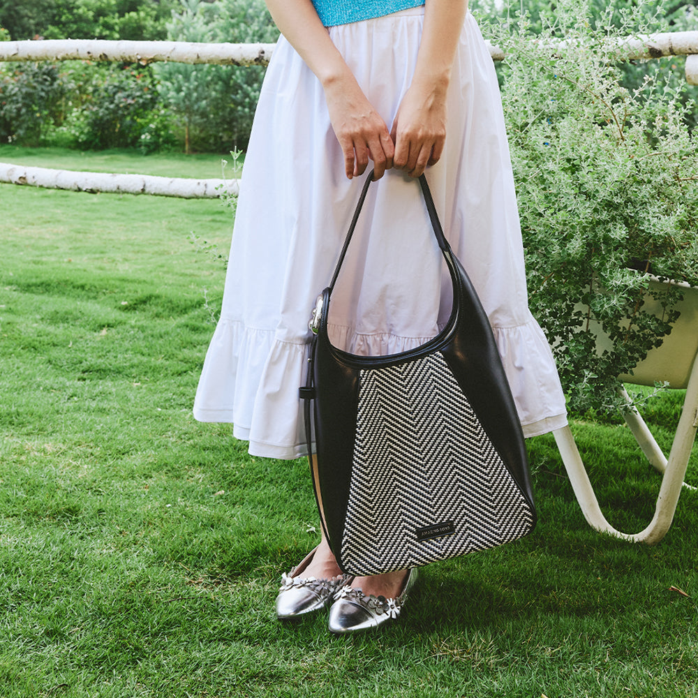 Flat Bucket Bag - Large