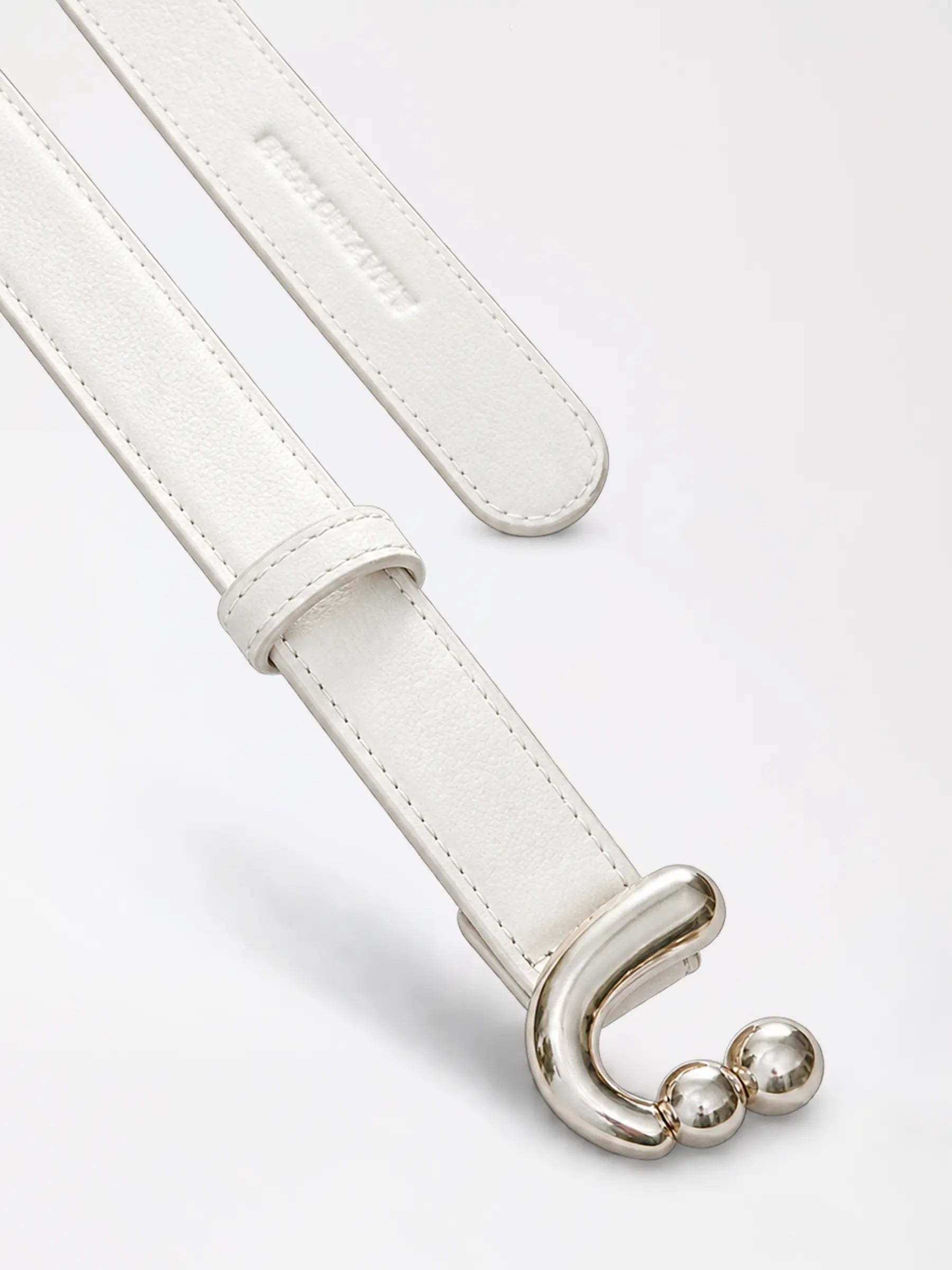 La ceinture "CHANSON IMPRESSIONNANTE"