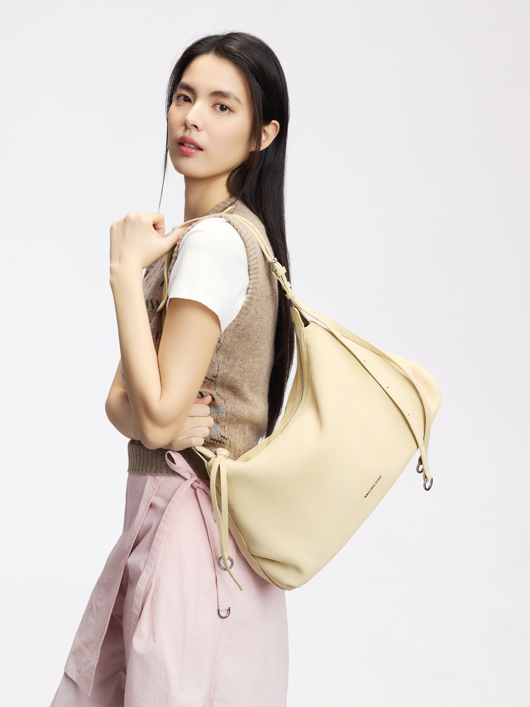Donut Hobo Bag Top  -Grain Cowhide – Large AMAZING SONG