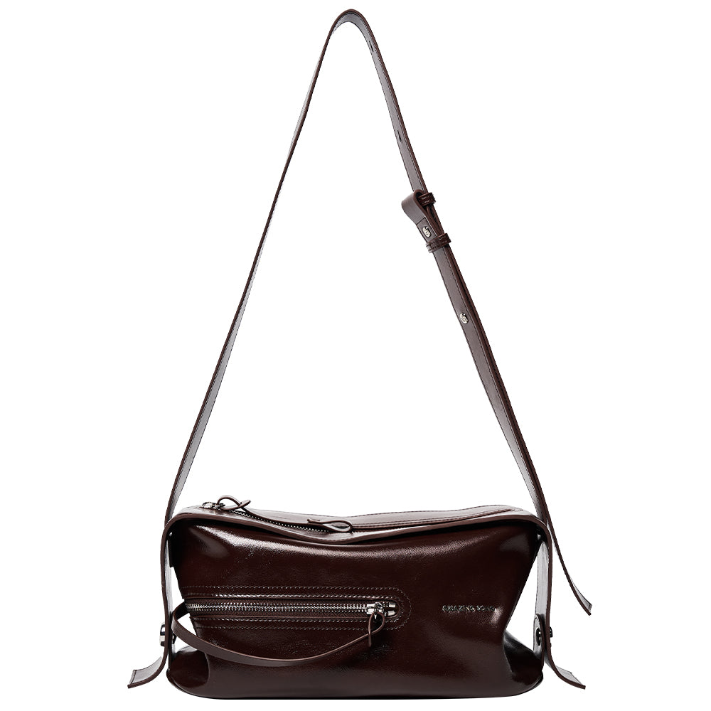 Amazing Song dark brown leather shoulder bag with front zipper and adjustable strap